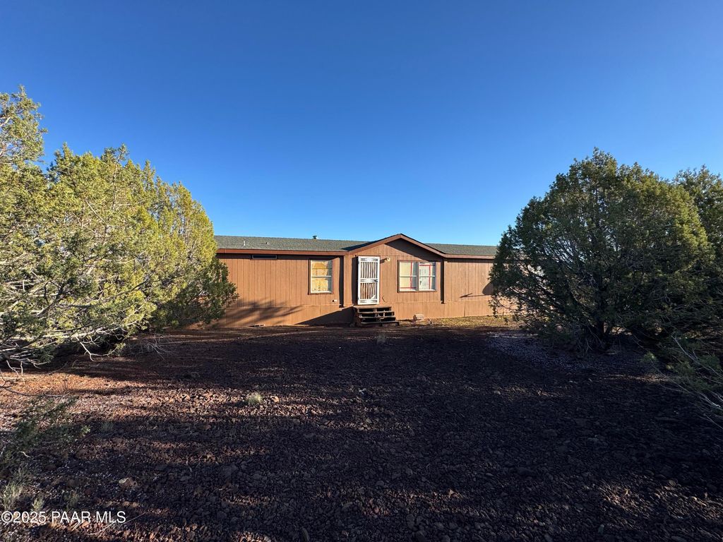 Photo of 3411 W Gerry Lane, Williams, AZ 86046 (MLS # 1078372)