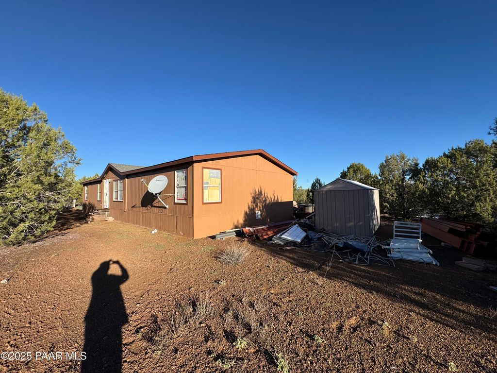 Photo of 3411 W Gerry Lane, Williams, AZ 86046 (MLS # 1078372)