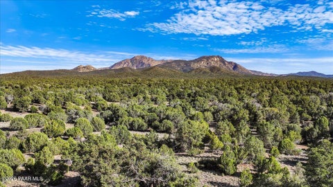 Photo of 8475 W Meadowlark Road, Prescott, AZ 86305 (MLS # 1082684)