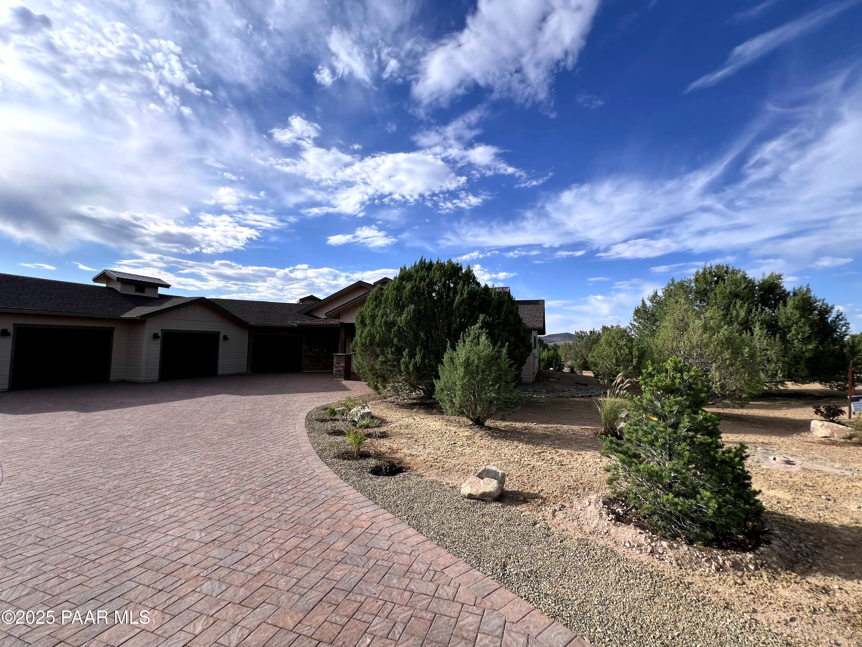15560 N Elizabeth Way