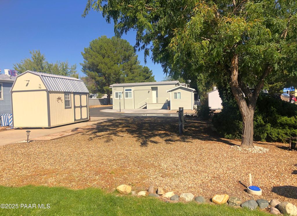 Photo of 792 N Ponderosa Pine Drive, Dewey-Humboldt, AZ 86327 (MLS # 1076802)
