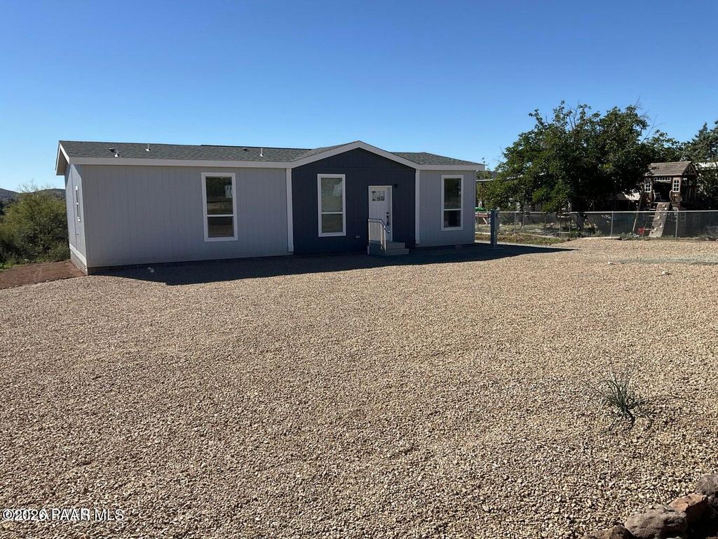 Photo of 20821 E Cactus Wren Drive, Mayer, AZ 86333 (MLS # 1080169)