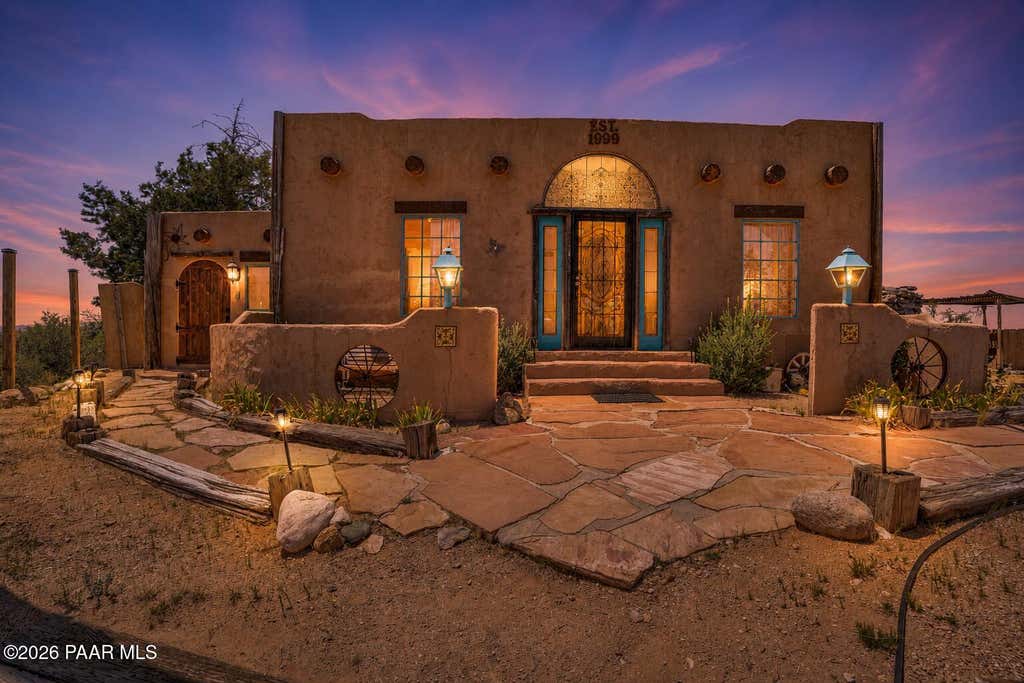 Photo of 7425 W Parnell Dr, Kirkland, AZ 86332 (MLS # 1084147)