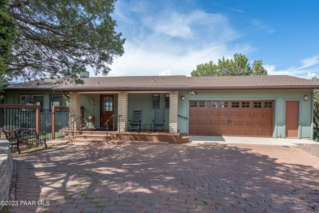 Photo of 647 Fiesta Lane, Prescott, AZ 86303 (MLS # 1079060)