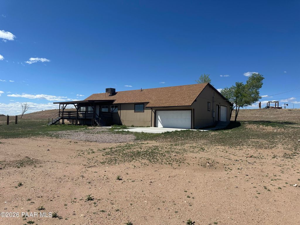 Photo of 3125 W Big Chino Road, Paulden, AZ 86334 (MLS # 1080834)
