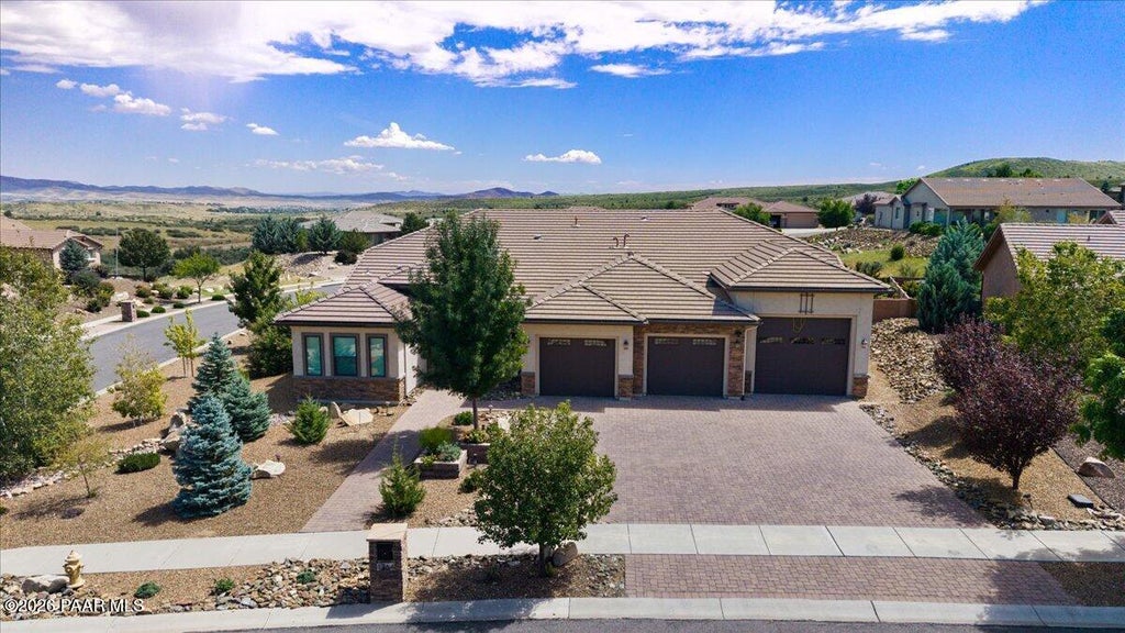 Photo of 1364 N Cloud Cliff Pass, Prescott Valley, AZ 86314 (MLS # 1085037)