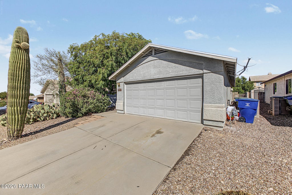 Photo of 10237 E Desert Crossings Way, Tucson, AZ 85747 (MLS # 1085748)