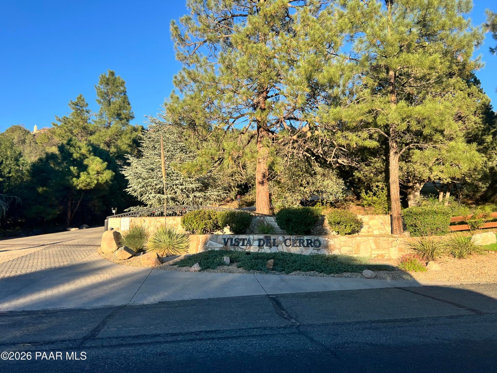 Photo of 2344 Loma Vista Drive, Prescott, AZ 86305 (MLS # 1085422)