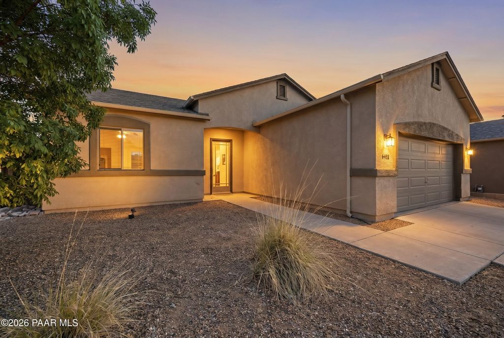Photo of 6439 E Ashton Place, Prescott Valley, AZ 86314 (MLS # 1082215)