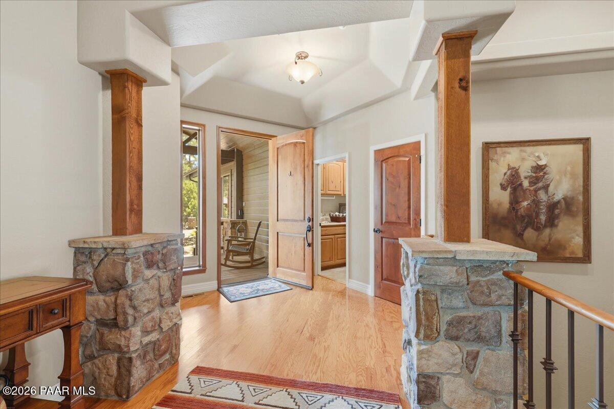 2140 Lone Oak Way