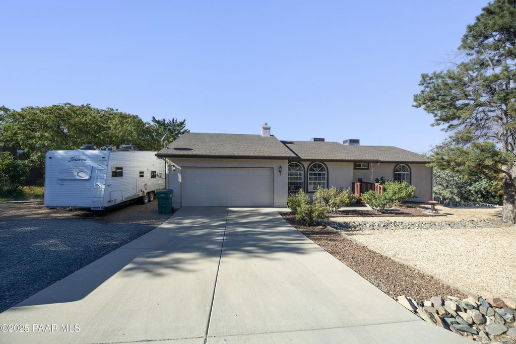 Photo of 11160 E Pima Road, Dewey-Humboldt, AZ 86327 (MLS # 1078154)