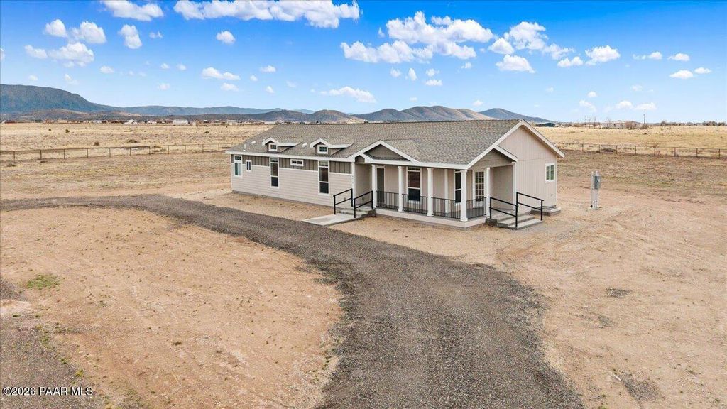 Photo of 9415 E Dog Ranch Road, Prescott Valley, AZ 86315 (MLS # 1079851)