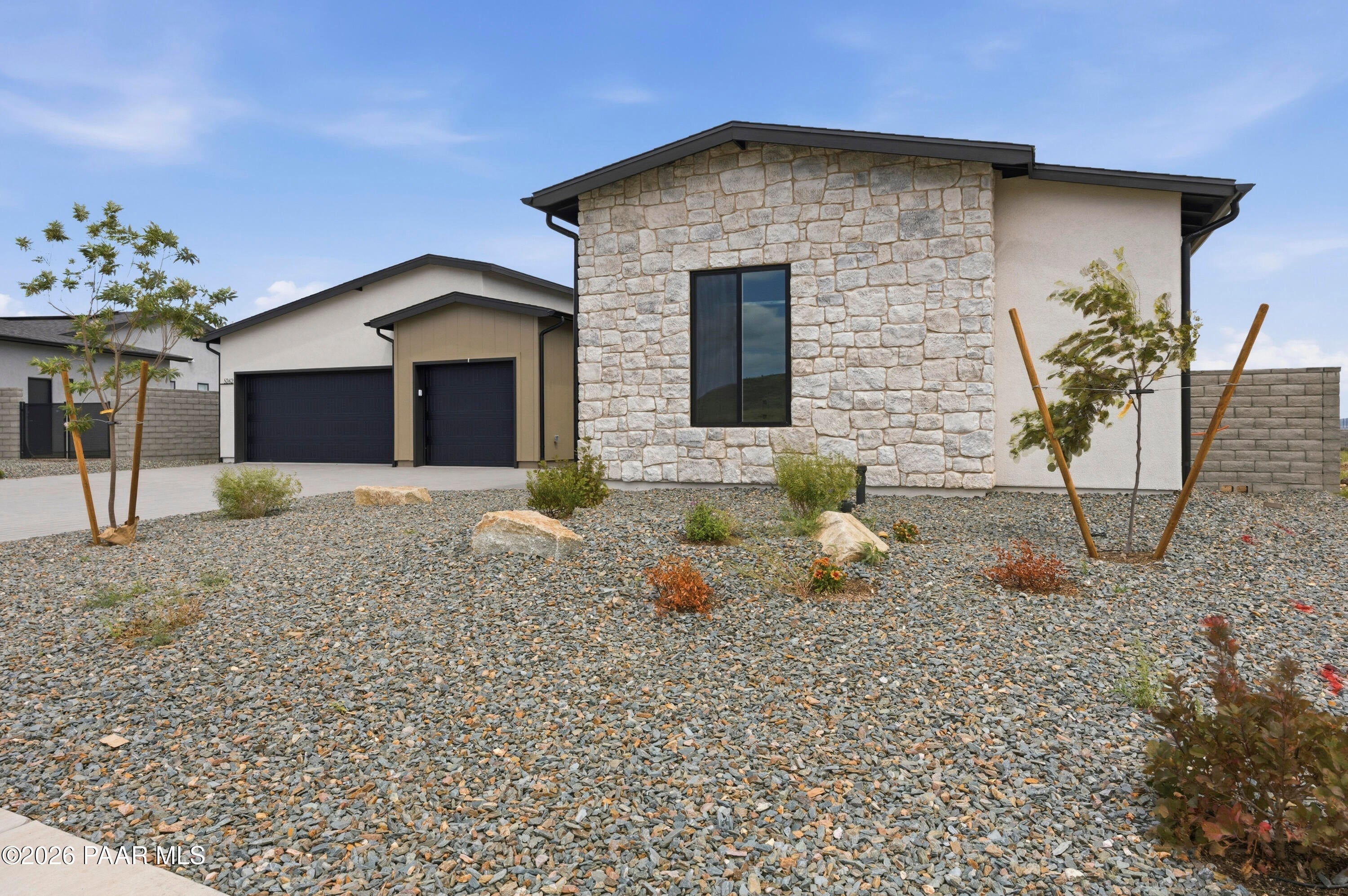 5262 E Edgar Way