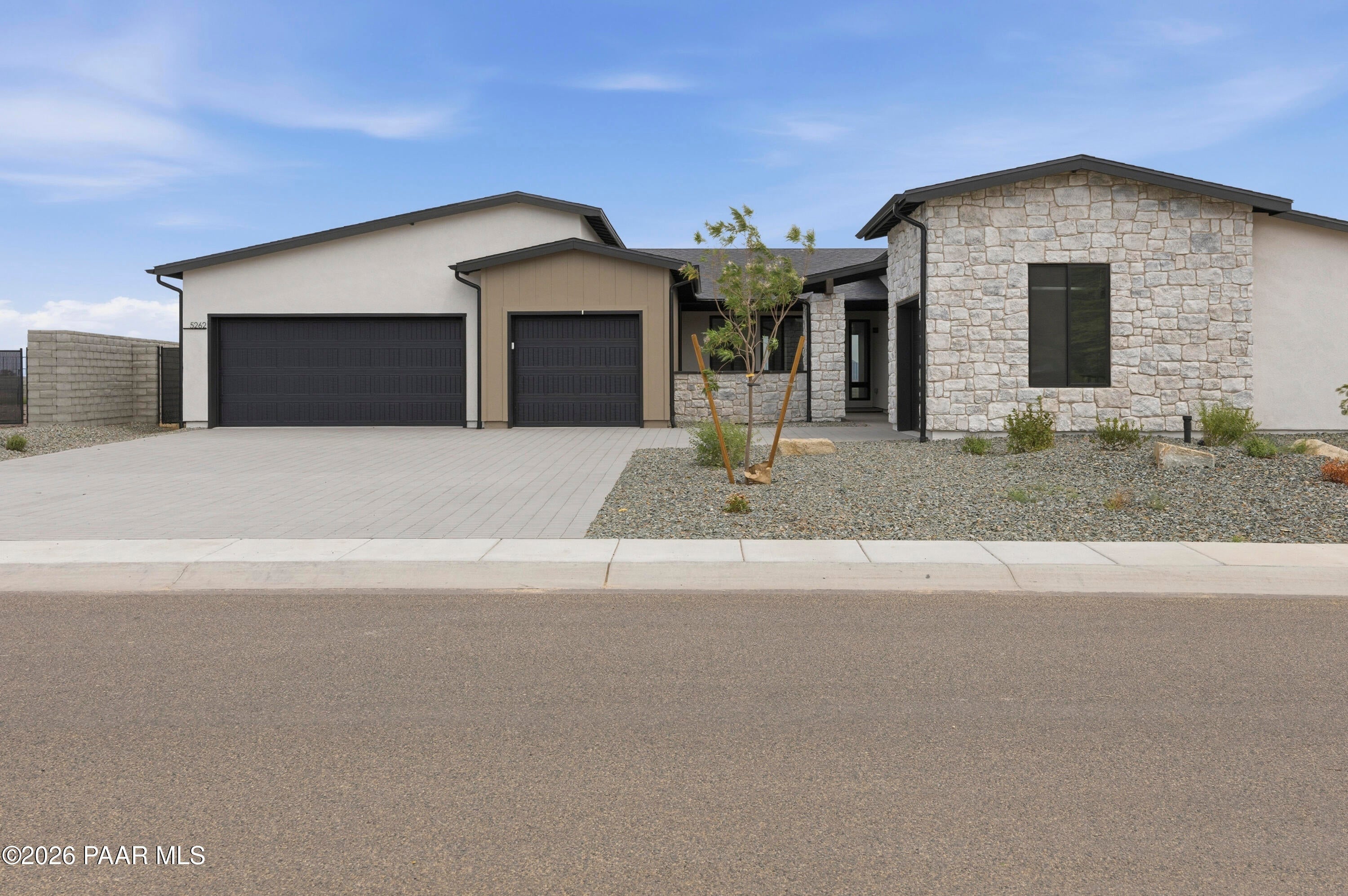 5262 E Edgar Way