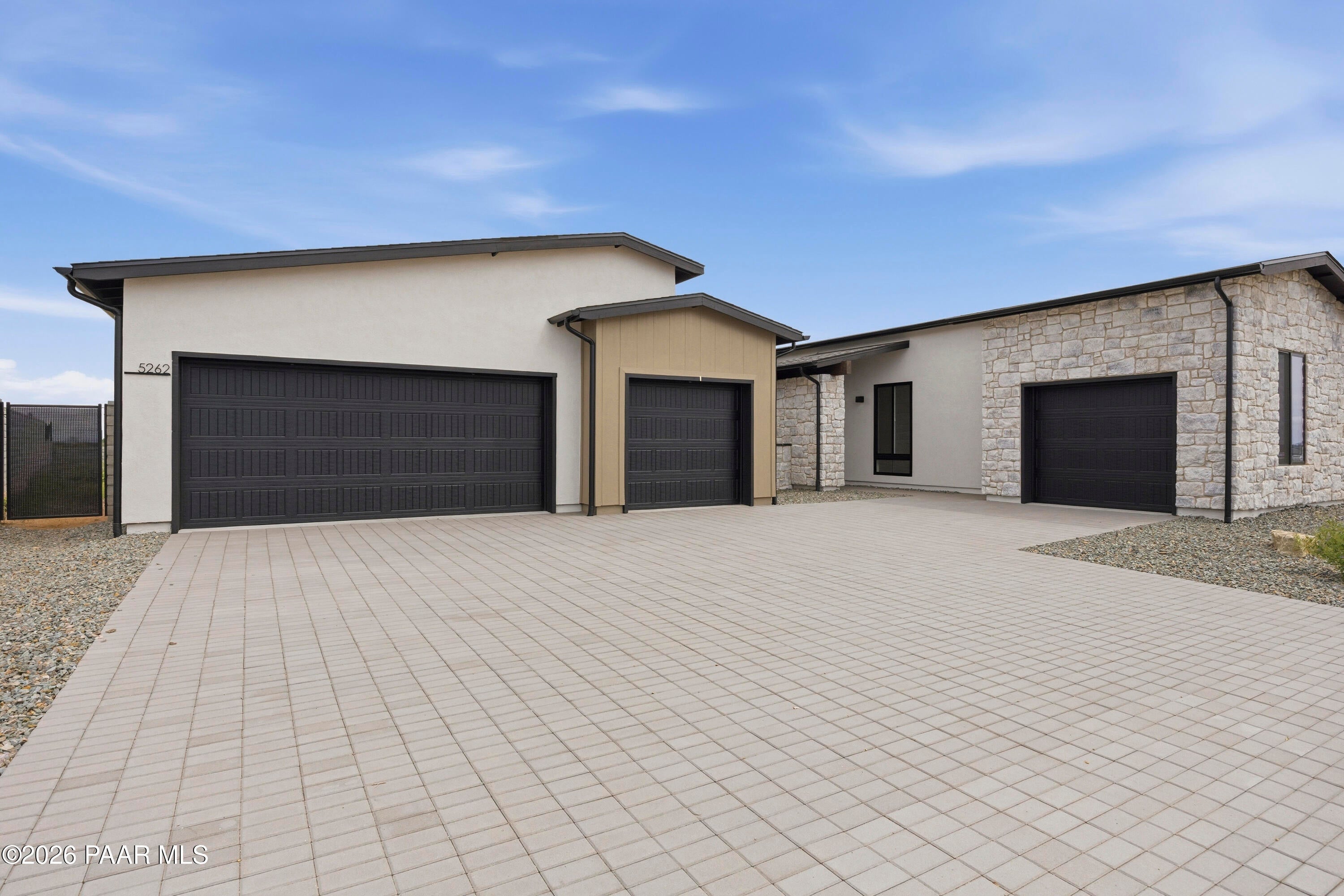 5262 E Edgar Way