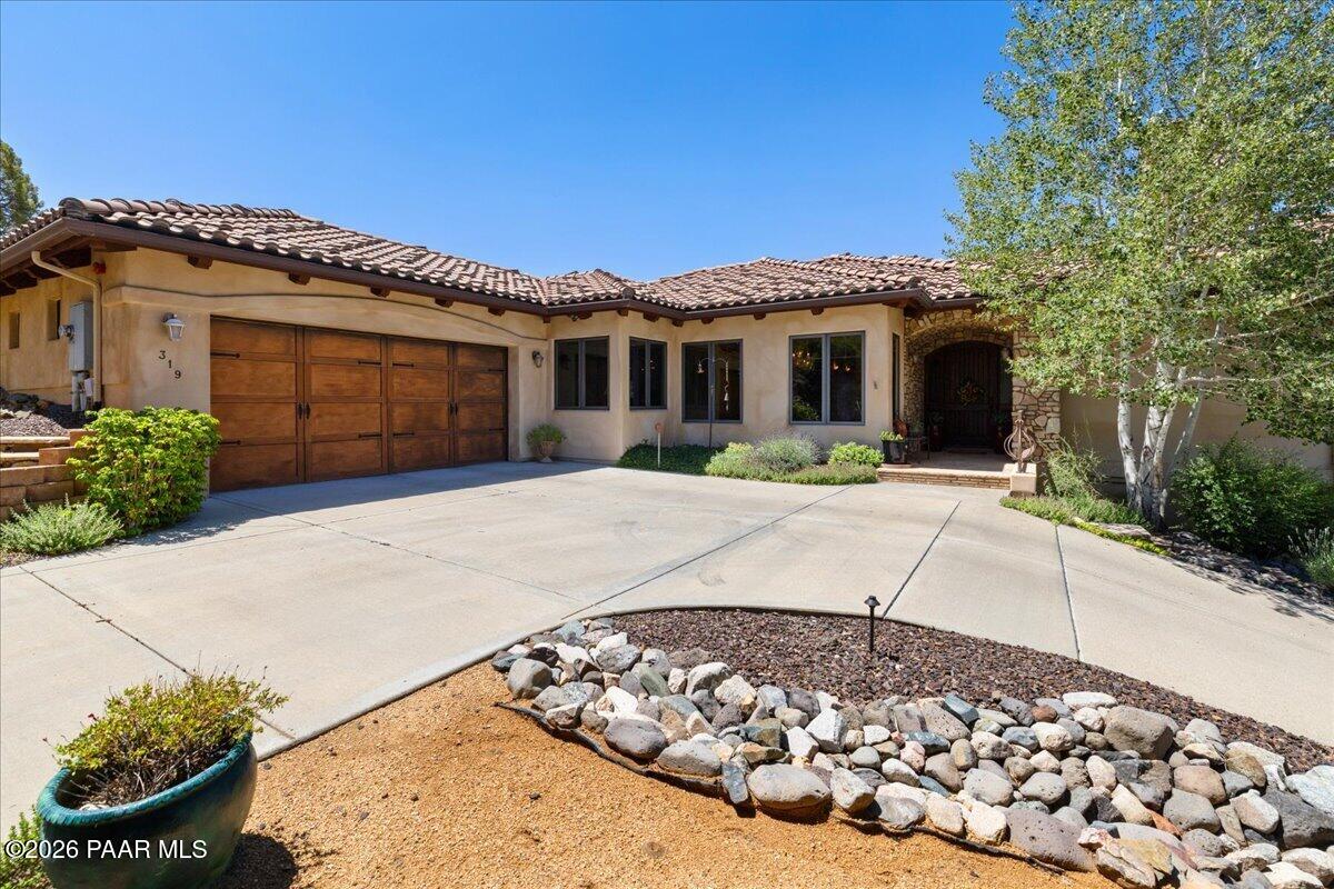 319 Outlook Circle