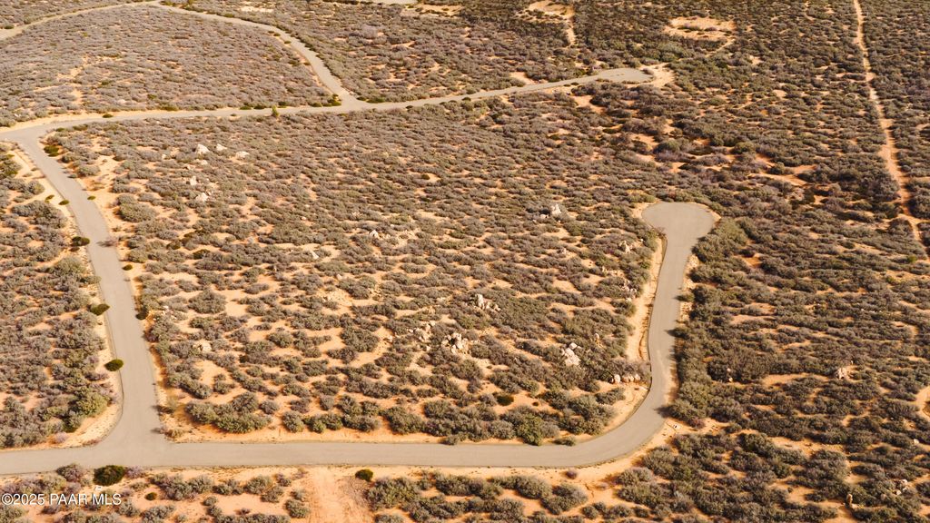 Photo of 402 E Woodland Way, Dewey-Humboldt, AZ 86327 (MLS # 1078402)