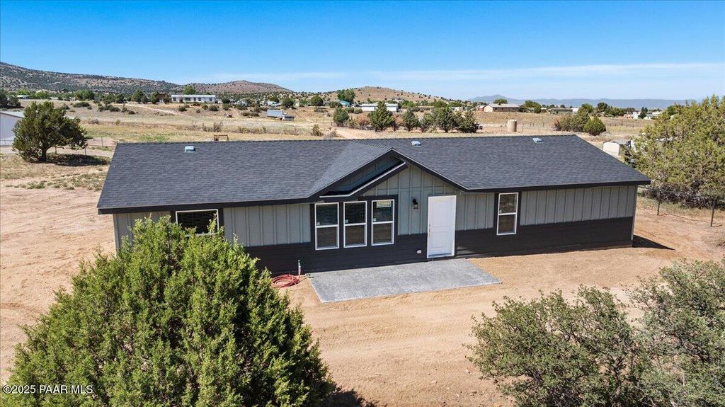 Photo of 2310 N Smoki Trail, Chino Valley, AZ 86323 (MLS # 1079173)
