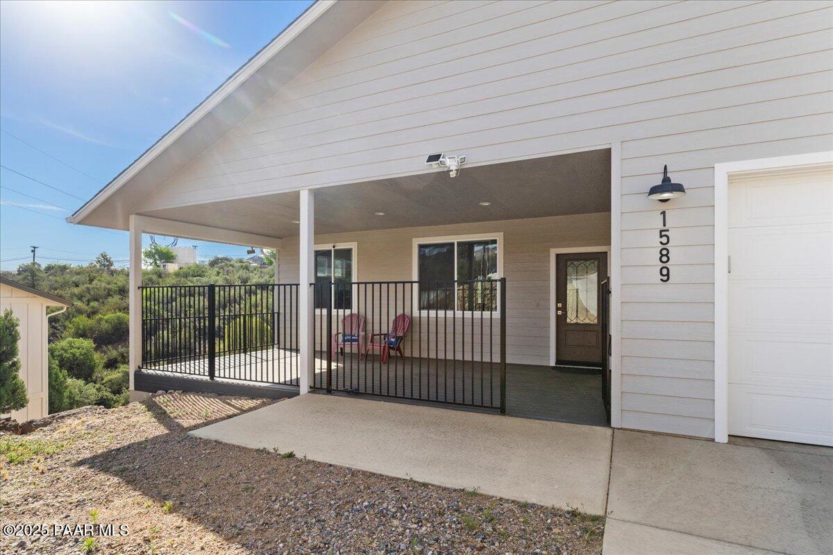 1589 N Douglas Drive