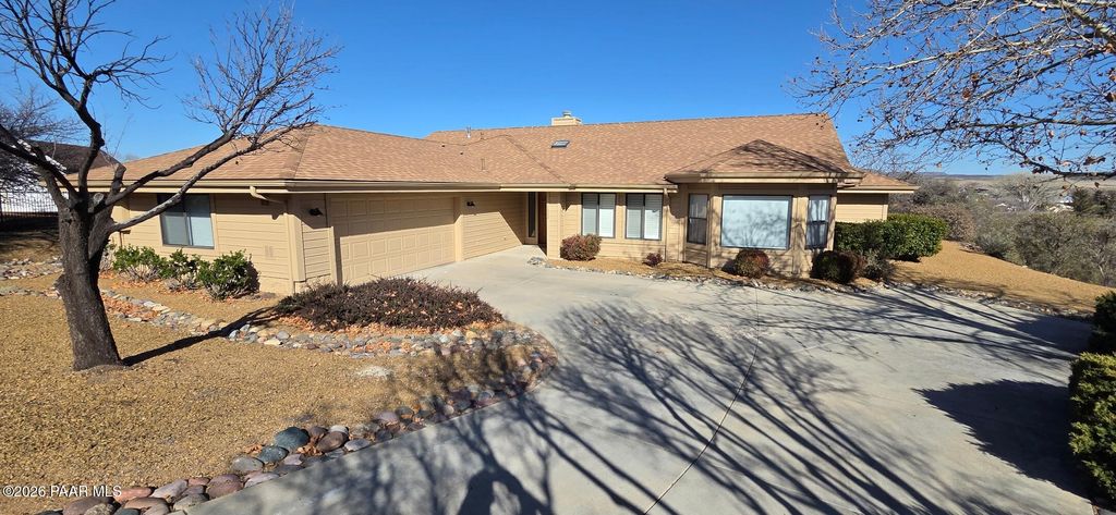 Photo of 11592 E Horseshoe Lane, Dewey-Humboldt, AZ 86327 (MLS # 1079149)