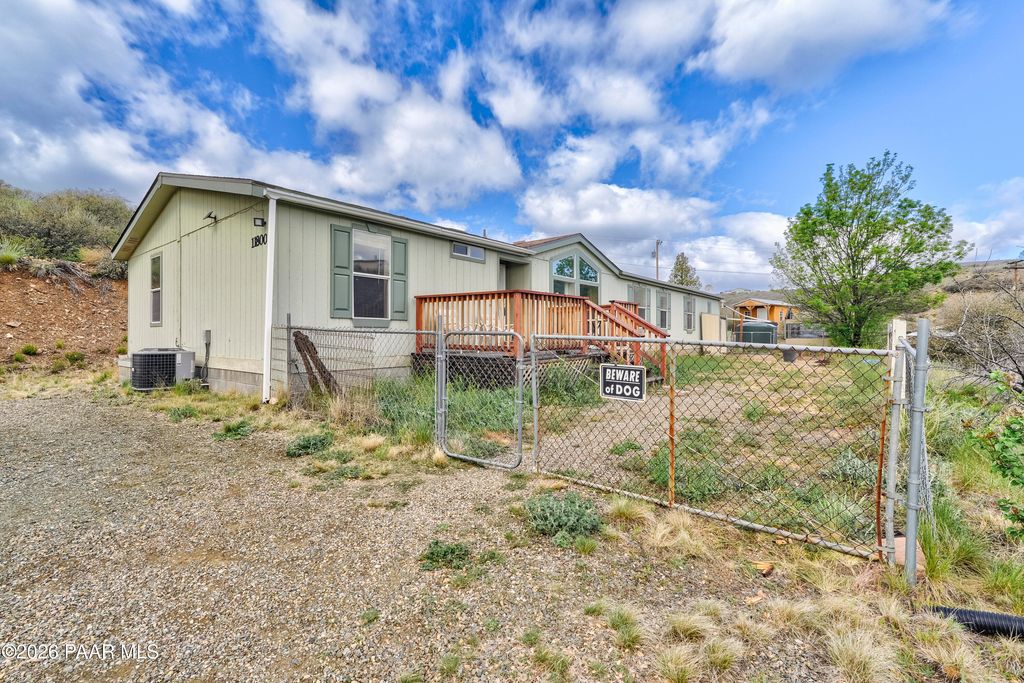 Photo of 11800 E Henderson Road, Dewey-Humboldt, AZ 86327 (MLS # 1080954)