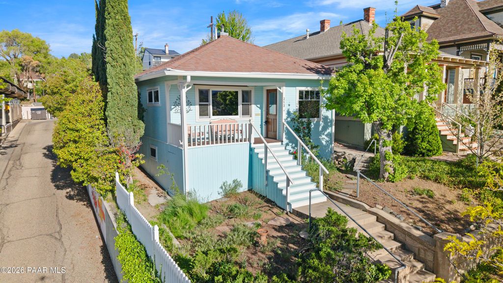 Photo of 213 S Marina Street, Prescott, AZ 86303 (MLS # 1081327)