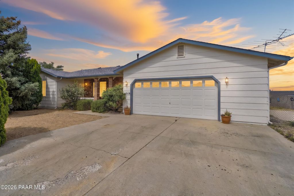 Photo of 4868 N Spring Drive, Prescott Valley, AZ 86314 (MLS # 1082122)