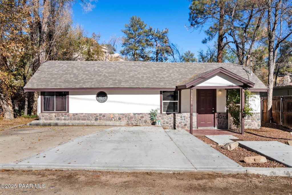 Photo of 1548 Oregon Avenue, Prescott, AZ 86305 (MLS # 1078248)