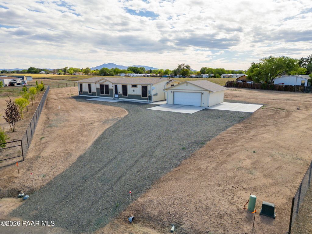 Photo of 1515 Corte Del Sol Place, Chino Valley, AZ 86323 (MLS # 1081705)