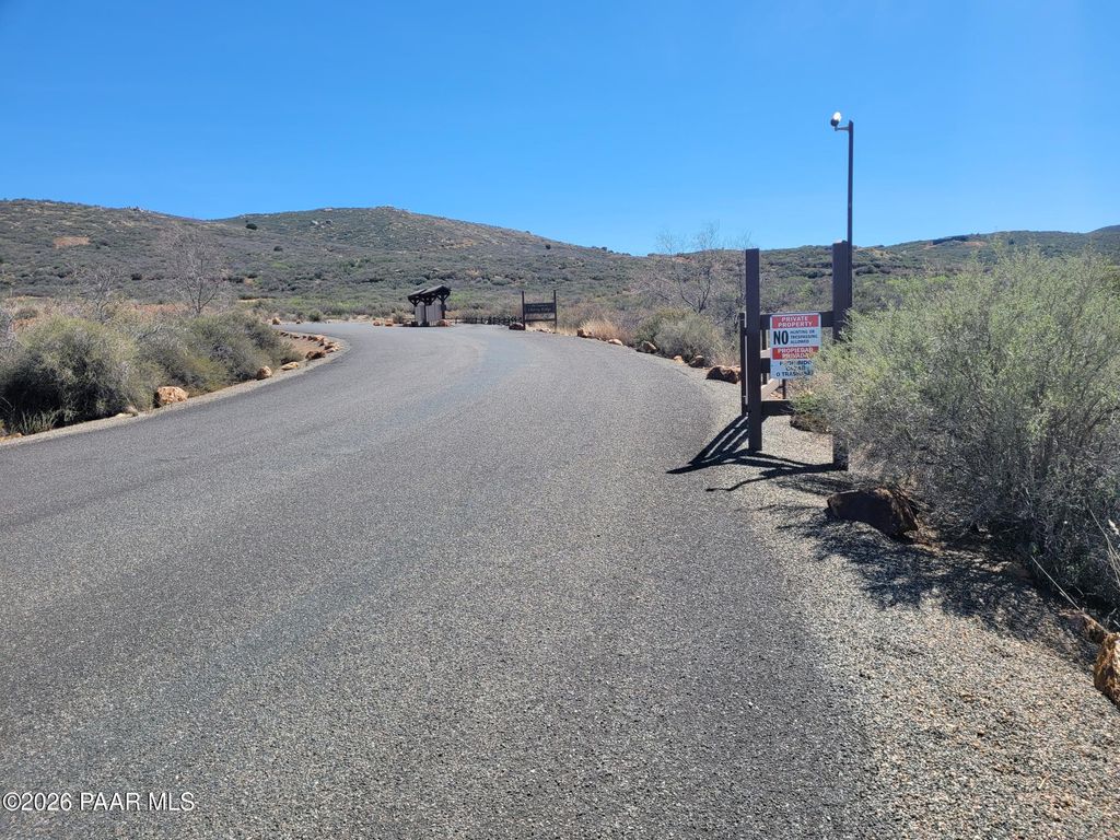 Photo of 0 Off Of Bonanza Trail, Dewey-Humboldt, AZ 86327 (MLS # 1081219)