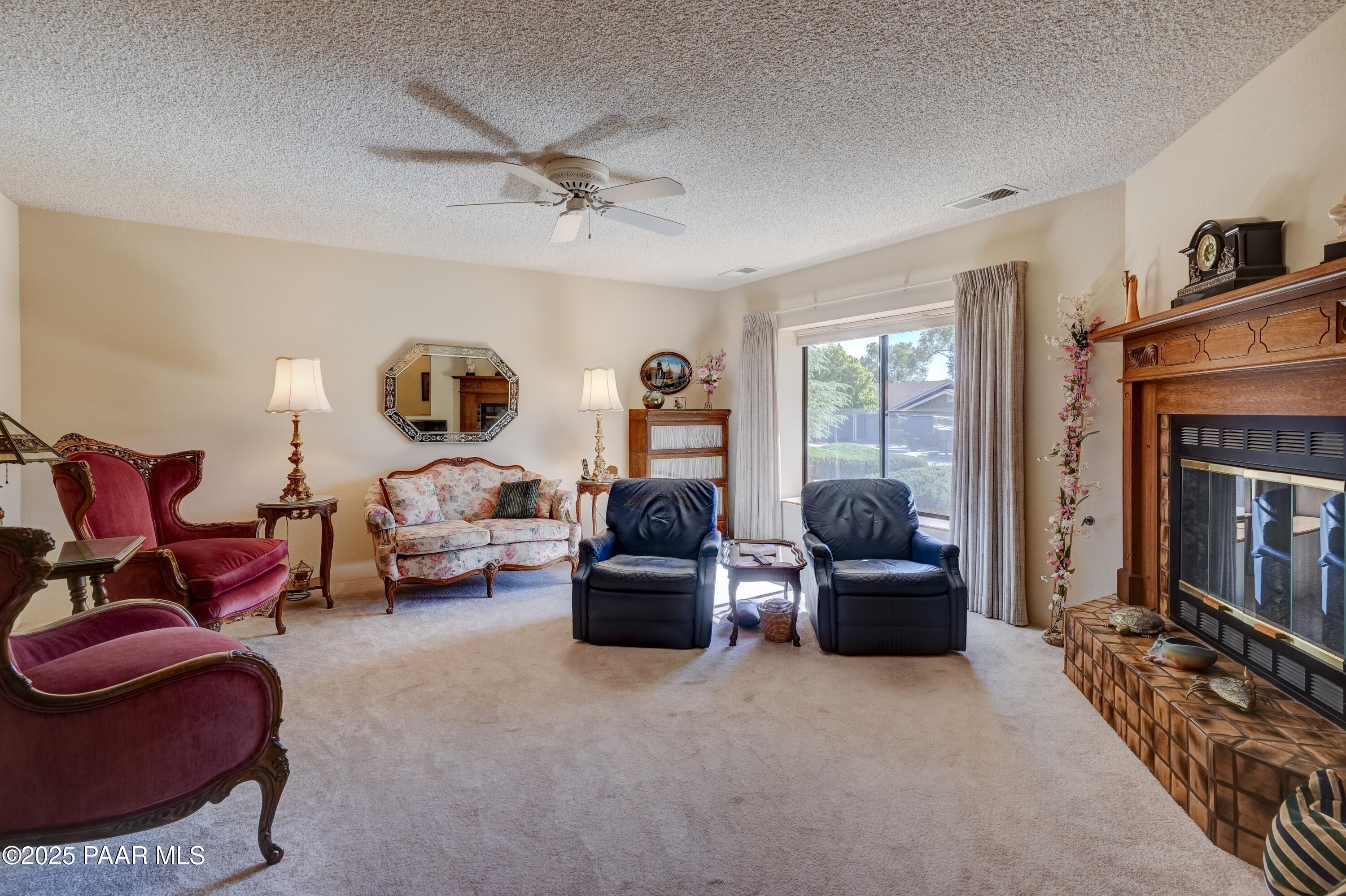 2 Walking Diamond Drive