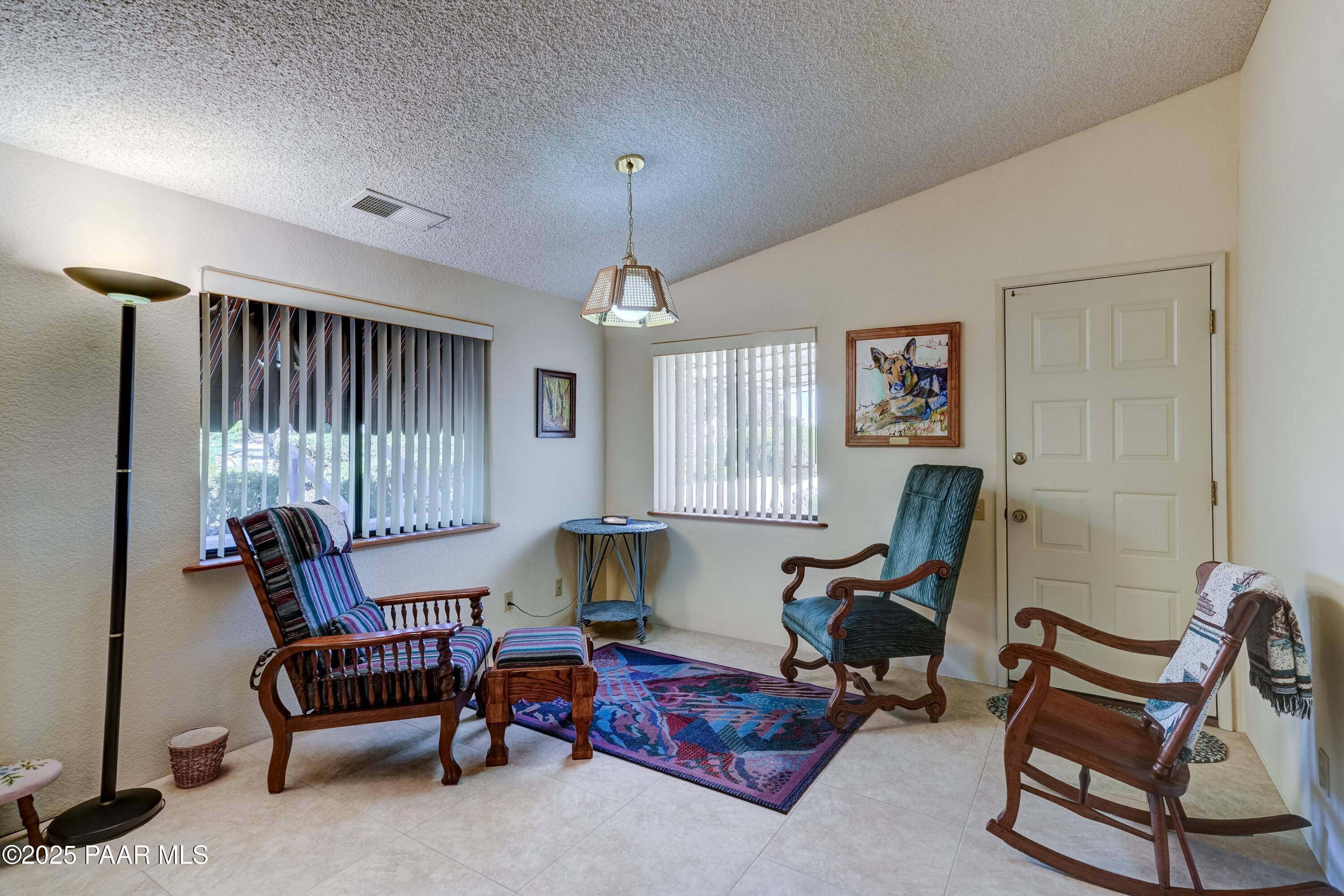 2 Walking Diamond Drive