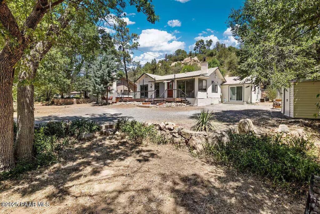 Photo of 1822 Idylwild Road, Prescott, AZ 86305 (MLS # 1077353)