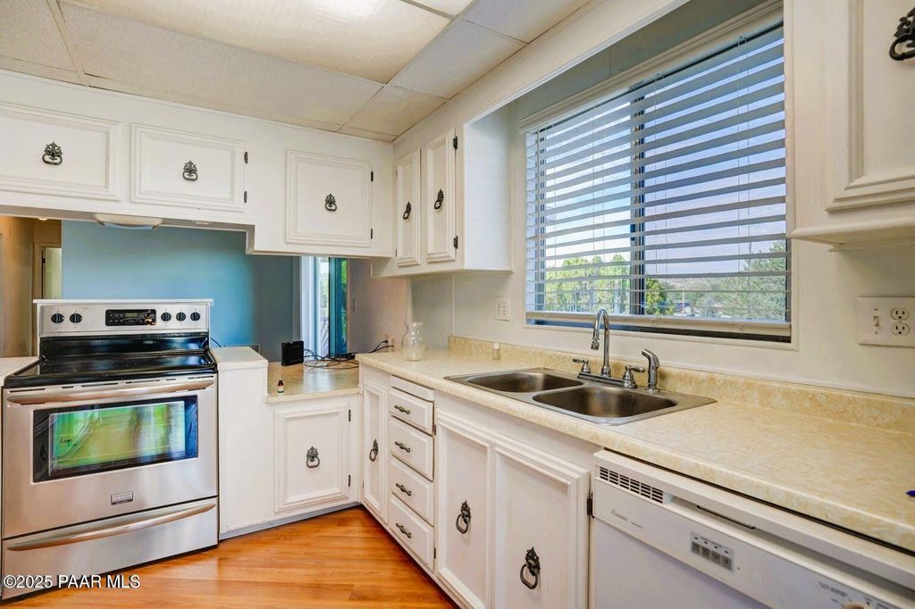 Photo of 3030 Cornell Drive, Prescott, AZ 86301 (MLS # 1076824)