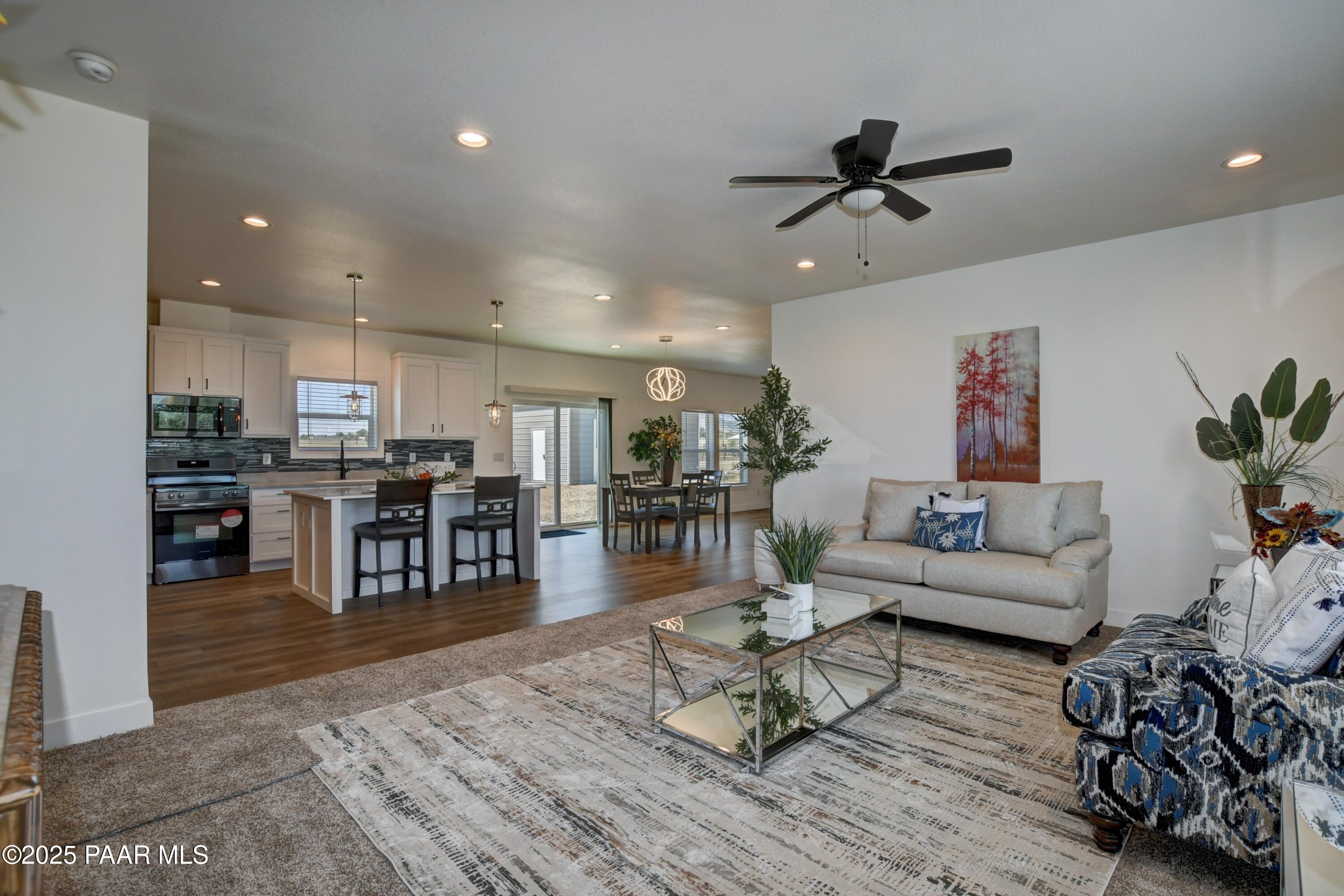 1635 E Road 2 South