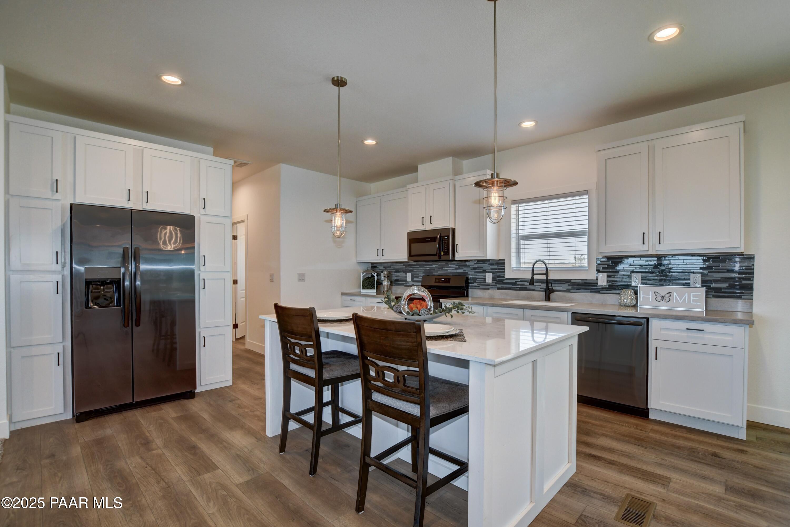 1635 E Road 2 South