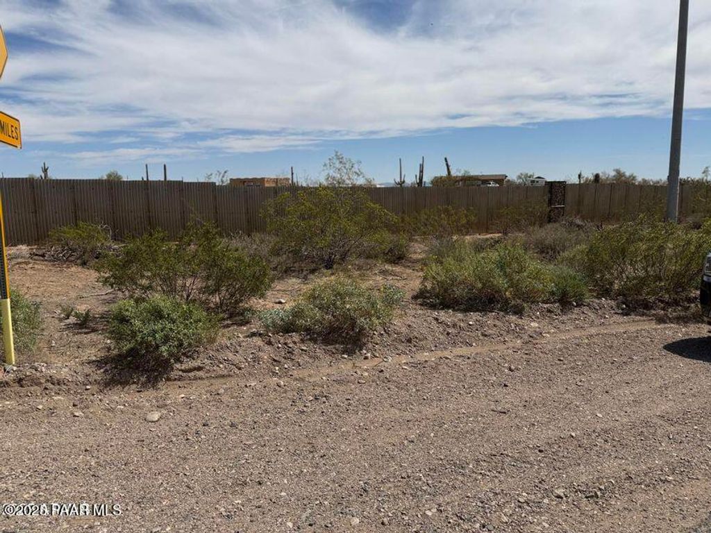 Photo of Xx00 N Castle Hot Springs Road, Morristown, AZ 85342 (MLS # 1077682)