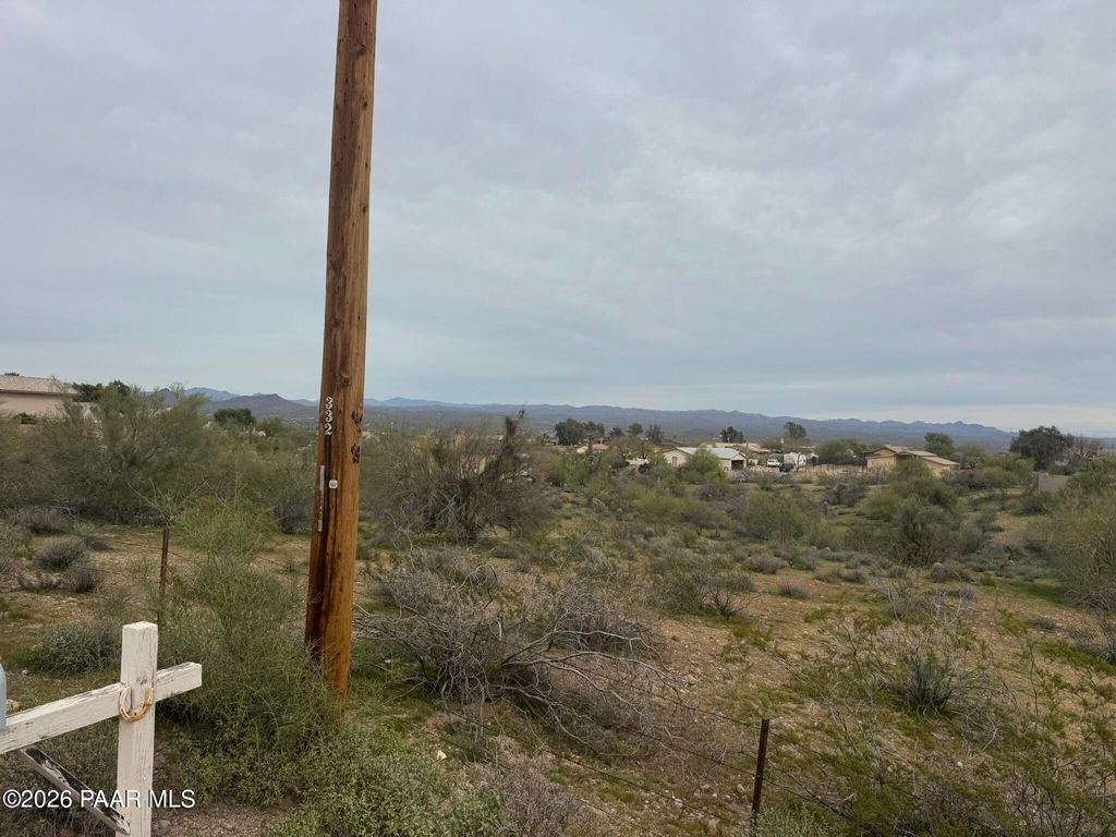 Photo of 00xxb Falcon Drive, Wickenburg, AZ 85390 (MLS # 1079720)