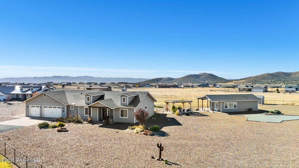 Photo of 9820 N Echo Ridge Circle, Prescott Valley, AZ 86315 (MLS # 1078073)