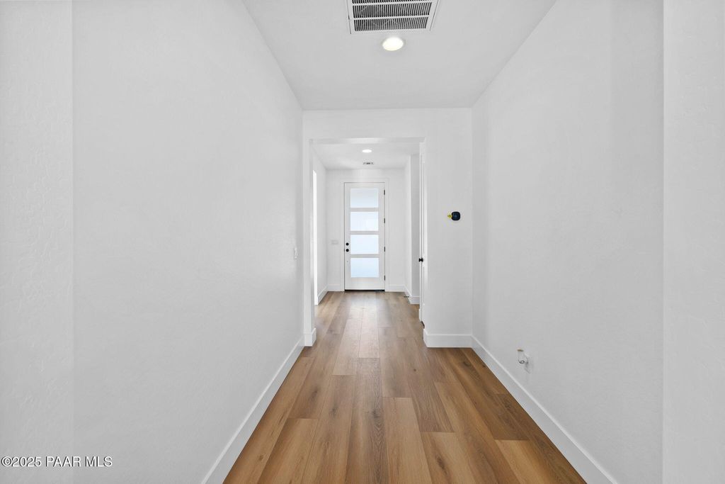 Photo of 5992 E Finch Place, Prescott Valley, AZ 86314 (MLS # 1078328)