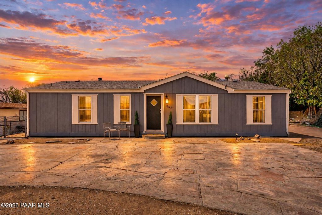 Photo of 1355 Palo Verde Drive, Chino Valley, AZ 86323 (MLS # 1081233)