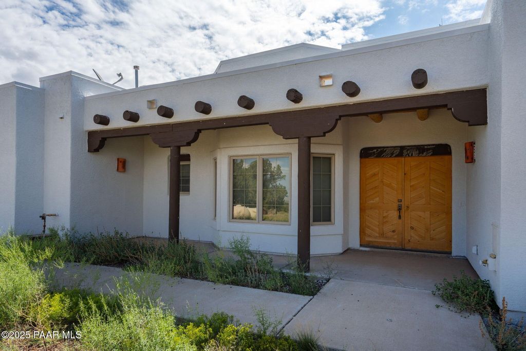 Photo of 35575 W Pale Moon Road, Seligman, AZ 86337 (MLS # 1079638)