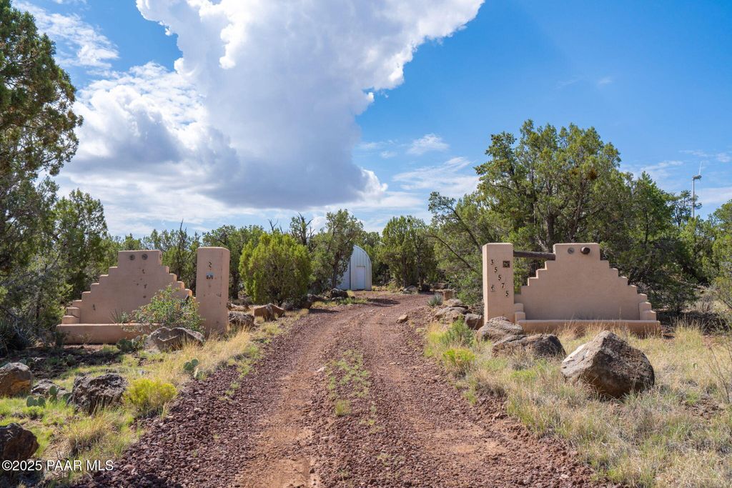 Photo of 35575 W Pale Moon Road, Seligman, AZ 86337 (MLS # 1079638)