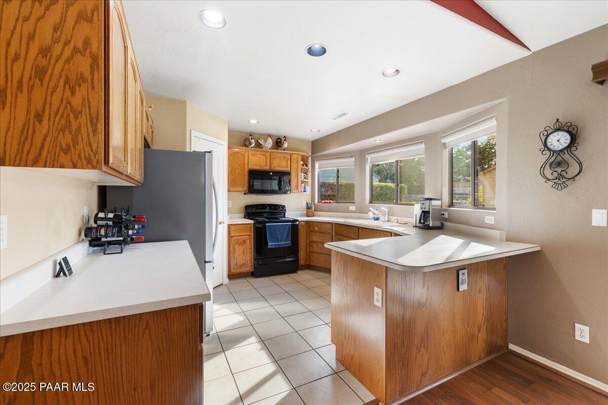 5274 N Western Boulevard