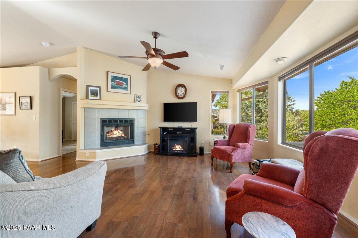 5274 N Western Boulevard