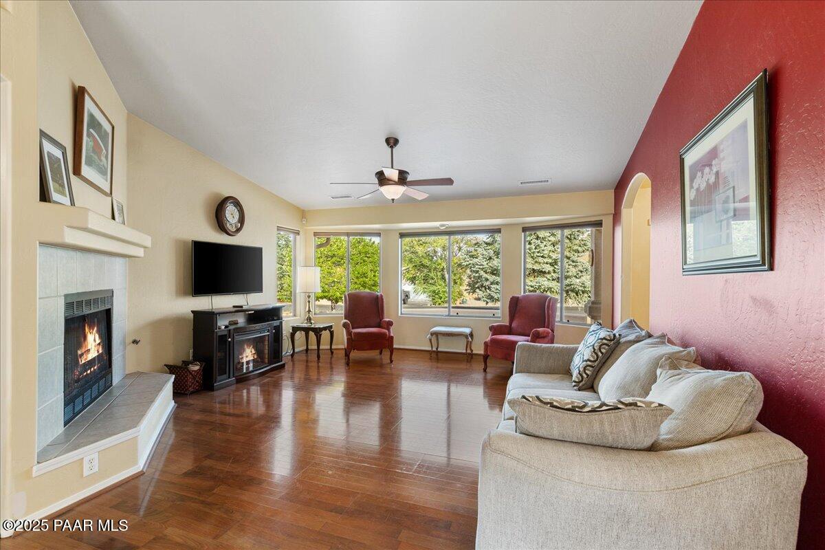 5274 N Western Boulevard