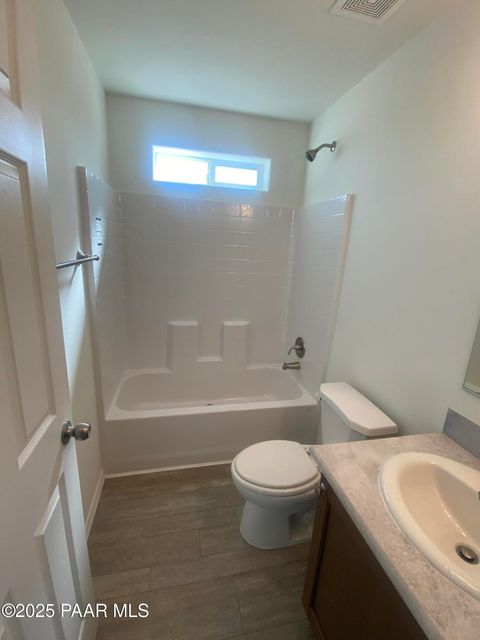 listing image 126