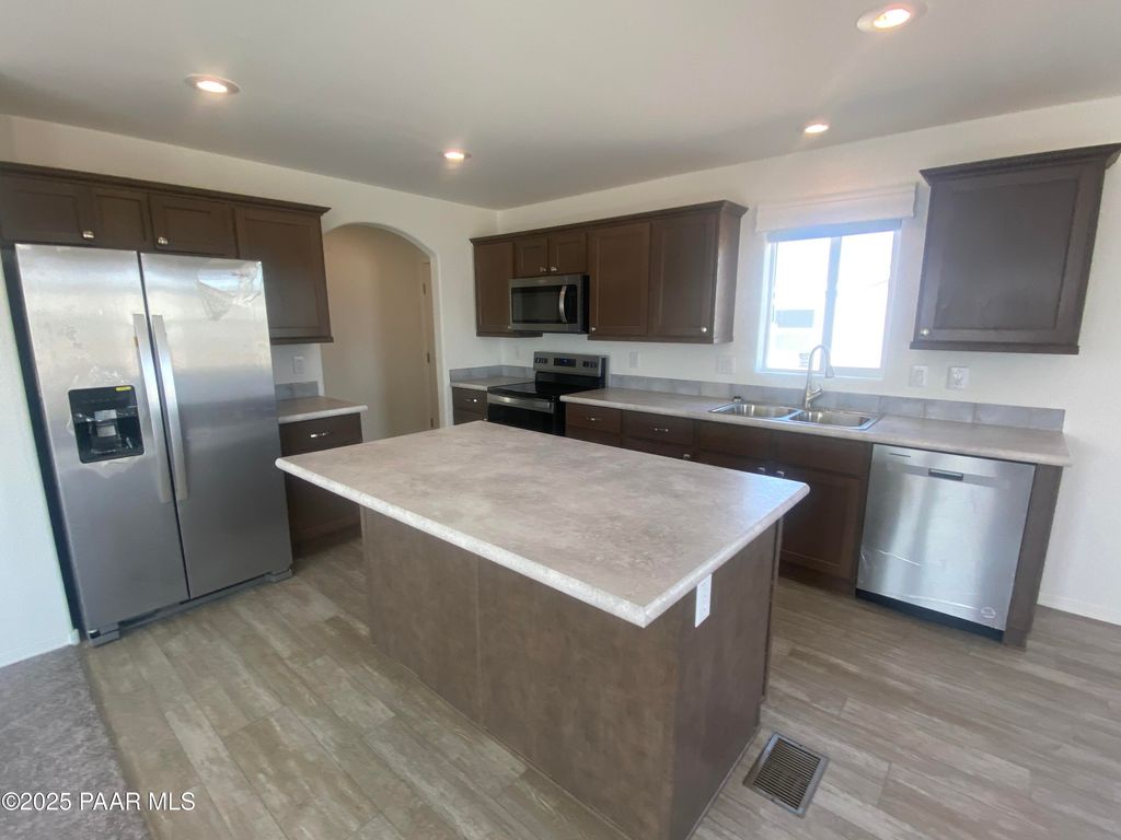 listing image 109