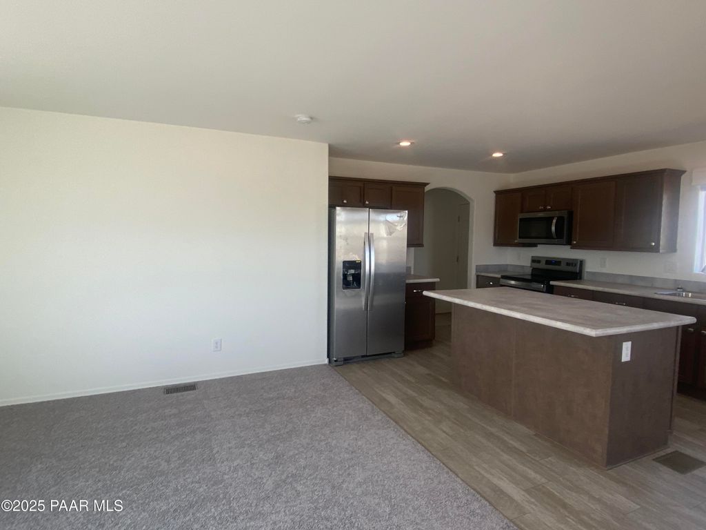 listing image 78