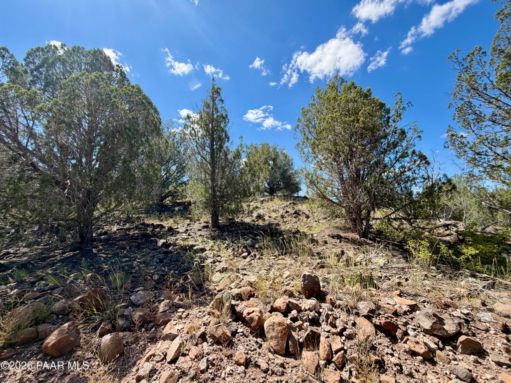 Photo of 79 W Arrowhead Trail, Ash Fork, AZ 86320 (MLS # 1085853)